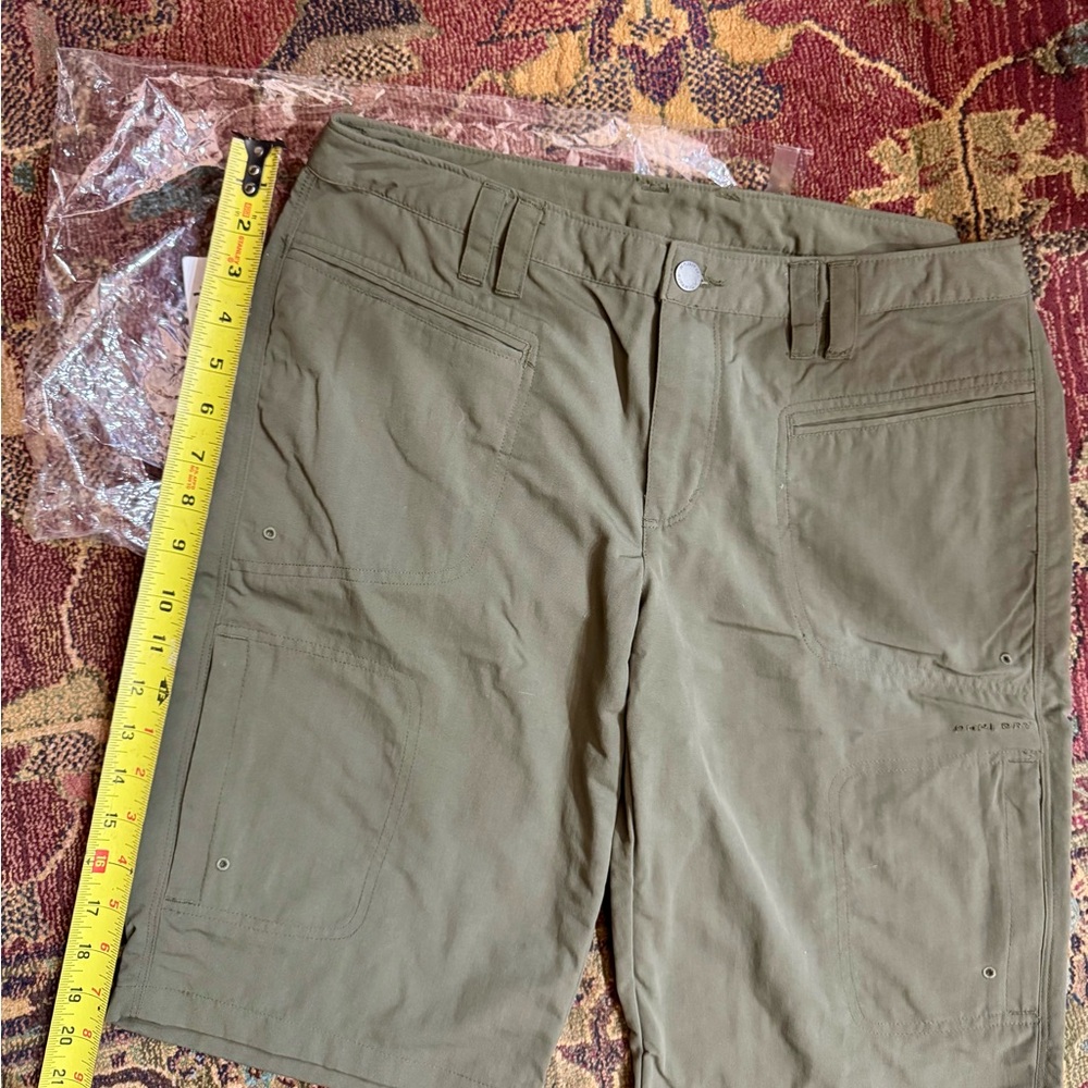 Columbia Titanium Women’s Olive Green Hiking Shorts Sz10 NWOT